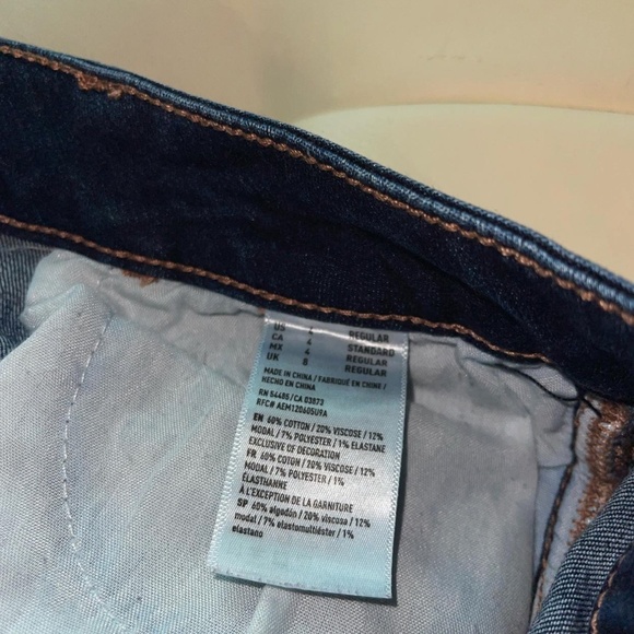 American Eagle Outfitters Women's Navy Jeans - Picture 4 of 4